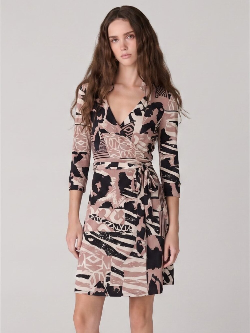 Diane von Furstenberg Justin Silk Wrap Dress Tan Black Abstract Print Size 10